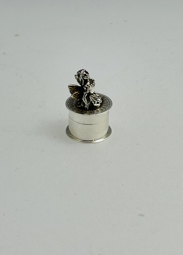 Authentic Tiffany & Co. Sterling Silver Tooth Fairy Pill Box - 第 7/12 張圖片