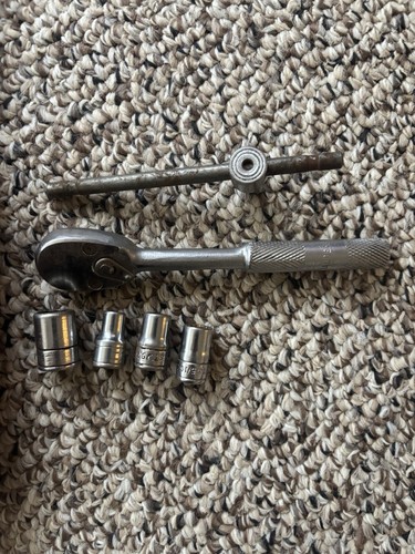 Vintage Stevens Walden Inc. Red Metal 1/4" Drive Sockets And Ratchet - Foto 7 di 8