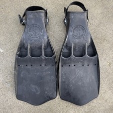 SCUBAPRO Jet Fin Vented Design Made in the USA Black Rubber Diving Fins XL