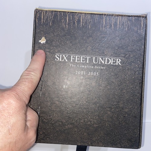 Six Feet Under: The Complete Series (DVD, 2006, 24-Disc Set) - Picture 2 of 9