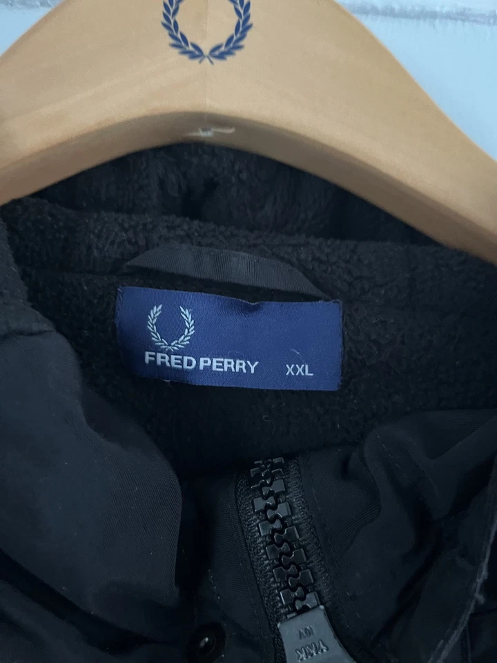 Fred Perry Padded Fleece Lined Patch Pocket Coat Black XXL - Image 3 of 4