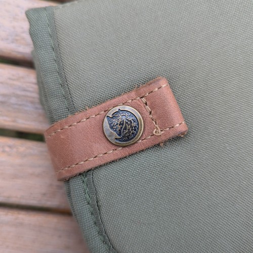 Fjallraven G-1000 Seat Pad (in navy, olive, gray, patina) - Picture 3 of 5
