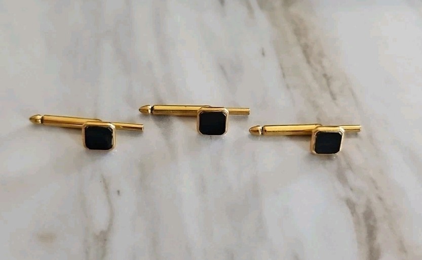 Round Black Onyx Cuff-links with Engraved Boarder in Yellow  Black Yellow Gold Filled Cufflinks display picture 1