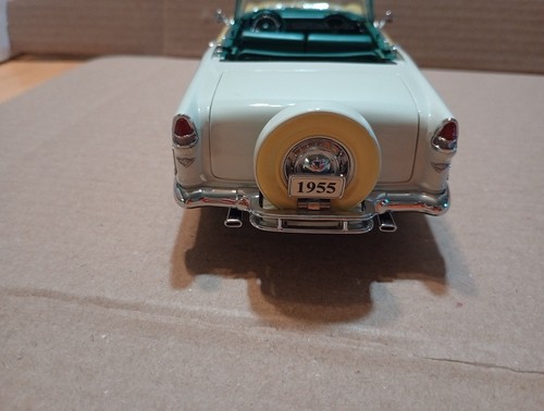 Danbury Mint 1955 Chevrolet Bel Air Convertible Harvest Gold 1/24 in box Sweet - Picture 18 of 23