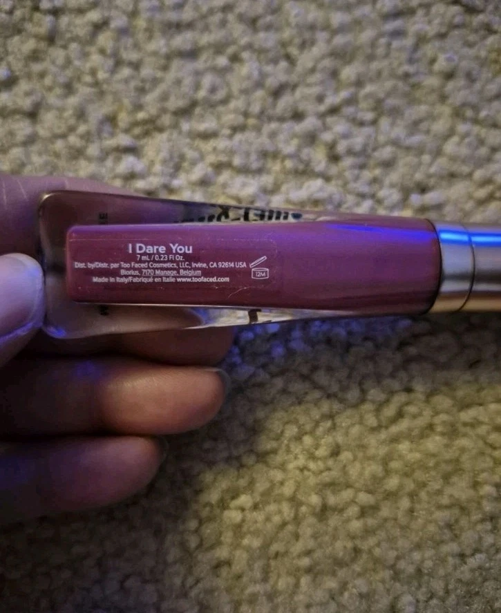 LÁPIZ LABIAL MATE METÁLICO LICUADO FUNDIDO TOO FACE I ATREVE YOU DESCATALOGADO Foto 2 de 3