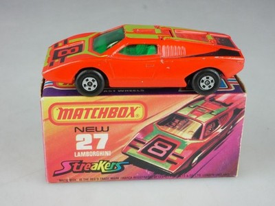 27-B Lamborghini Countach Streakers - 53039 Matchbox Superfast Lesney