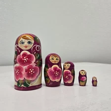 Wooden Handpainted Russian Nesting Dolls Set Of FIVE