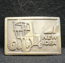 WG03128 VINTAGE 1970s ***AVCO NEW IDEA*** TRACTORS & FARMING COMPANY BELT BUCKLE