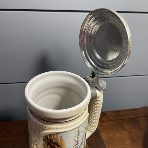 VINTAGE 1986 AVON LIDDED STEIN, THE BUILDING of AMERICA, THE SHIPBUILDER, MINT - Picture 7 of 15