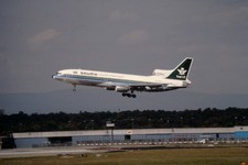 Dia HZ-AHR Lockheed L-1011-200 Tristar Saudia 1981 FRA 35mm gerahmt OP-K3-77