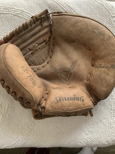 Vintage Spalding Catchers Mitt Larry Yogi Berra 42-7891 Left Catch RHT