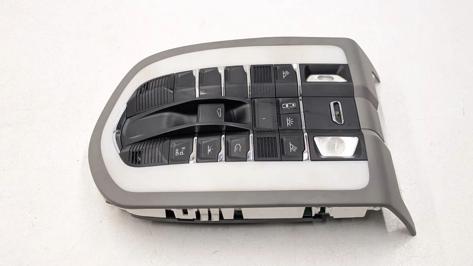 PORSCHE PANAMERA 970 INTERIOR ROOF READING LIGHT FRONT 7PP919317 2014 - Image 4 of 4
