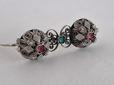 800 Silber Trachten-Brosche Filigranarbeit rot grüner Steinbesatz um 1900