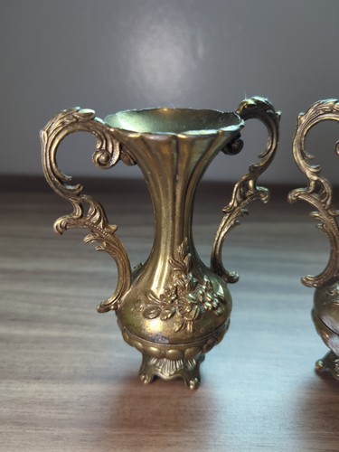 Coppia di piccoli vasi boccioli in ottone eclettici vintage abbinati Made in Italy - Foto 2 di 12