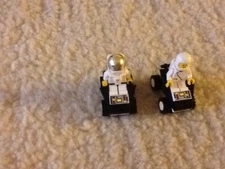 Lego Vintage Classic Space - SPACE Car Vehicle Pair As Pictured