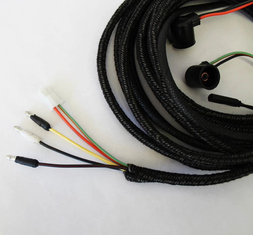 ¡Nuevo! Ford Mustang 1965 luz trasera arnés de cables con botas correctas kit de bucle de alambre Foto 2 de 4