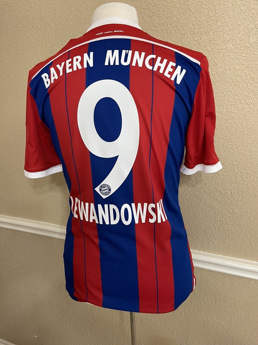 Germany bayern Munich Lewandowski Poland 8 Player Issue