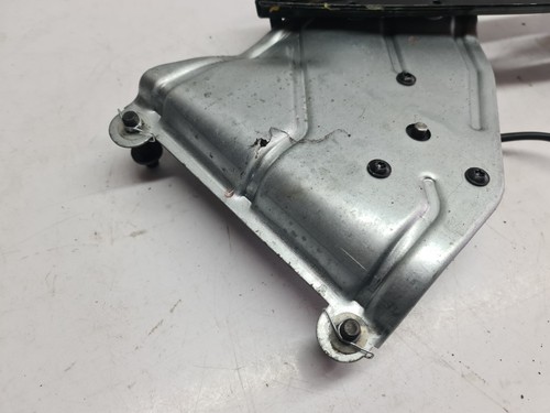 FORD FOCUS CC WINDOW MECHANISM R/H/R CONVERTIBLE 2.0 PETROL MK2 2008 - 2011 - Picture 2 of 9