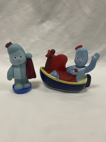 In The Night Garden Iggle Piggle Roll Along Boat & Bath Squirt Toy 2007 Ragdoll - Picture 18 of 24