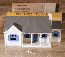 Plasticville MH-2 129 New England Rancher O Scale Complete with Box