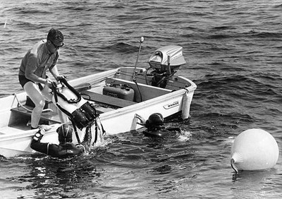 Two divers return tender after diving Andrea Doria 45 miles o- Boston Old Photo