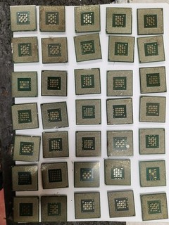 Intel celeron 2 GHZ Computer CPU Processors/Chips Scrap/Parts Gold Recovery.