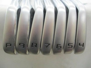 Fers Taylormade P7MC 2023 – Set 4-PW – Manche Acier Dynamic Gold – Rigide