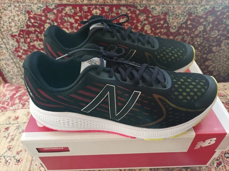 Baskets pour hommes New Balance taille 47 - Photo 1/4