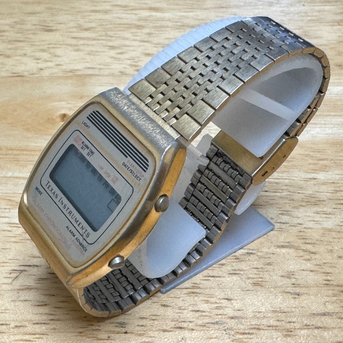 VTG Texas Instruments Digital Quartz Watch Men Gold Tone VTG Texas Instruments Digital Quartz Watch Men Gold Tone