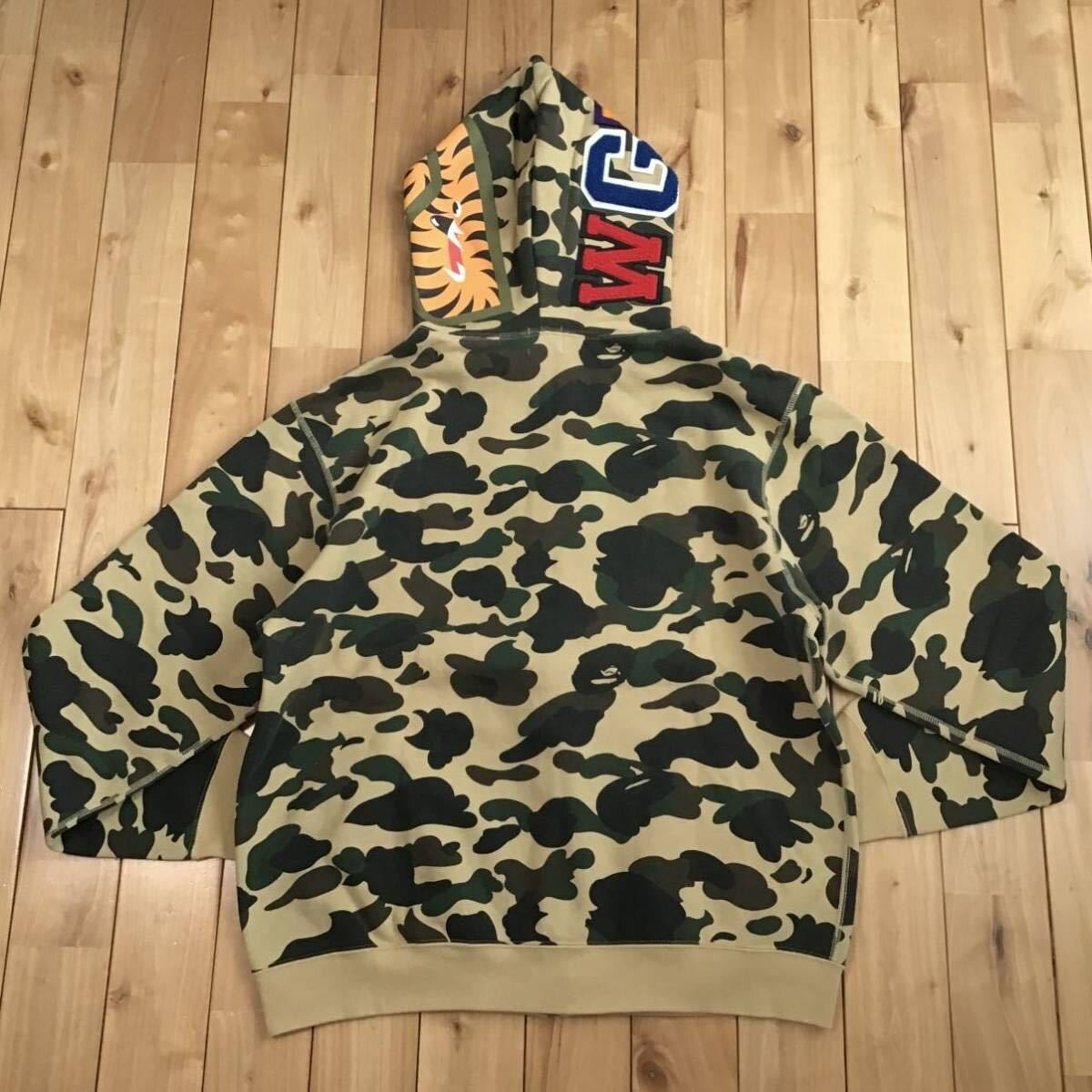 2006 BAPE camo Shark full zip hoodie a bathing ape NIGO Size