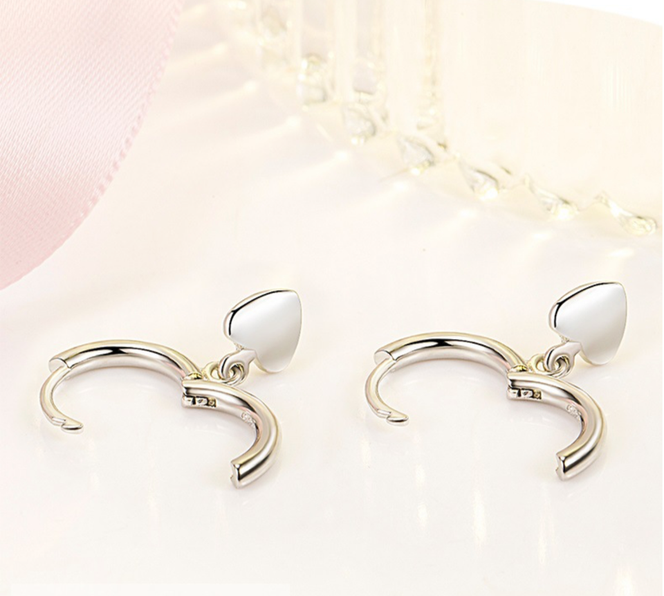 Crystal Heart Stud Earrings In Sterling Silver - Foto 8