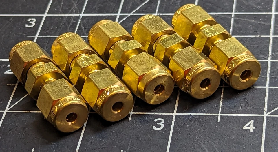 (5) 1/8”x1/8” Brass Compression Tube Union A-Lok Parker 2SC2-B [B6BY] - Image 4 of 4