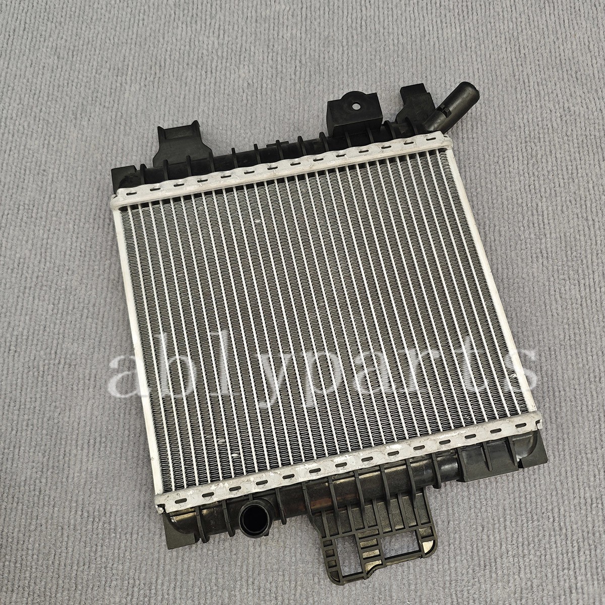 Lamborghini Urus Right Radiator P/N 4M0121218G