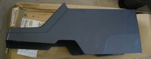 NOS 1991-92 Chevrolet S10 Center Console Compartment - Picture 4 of 4
