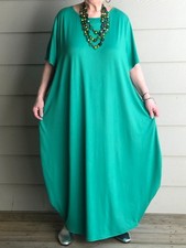 LAGENLOOK ARTSY BOHO  BUBBLE  ASYMMETRIC KELLY GREEN  DRESS WITH NECKLACE
