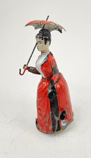 Charles Rossignol "L'Élégante" femme avec abat-jour et sac H:16 cm peint à la...