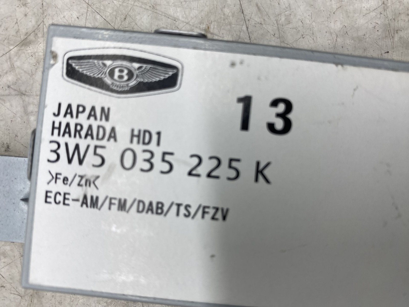2013-2019 BENTLEY FLYING SPUR OEM ANTENNA AMPLIFIER CONTROL MODULE 3W5035225K