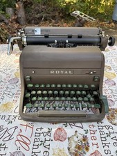 Vintage 1950s Royal HHE (Elite) Series Magic Margins Touch Control thumbnail