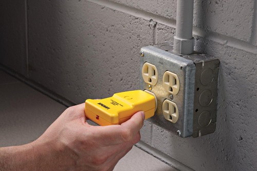 Localizzatore interruttore plug-in compatto, indicazione LED e funzione di allarme acustico - Foto 6 di 9