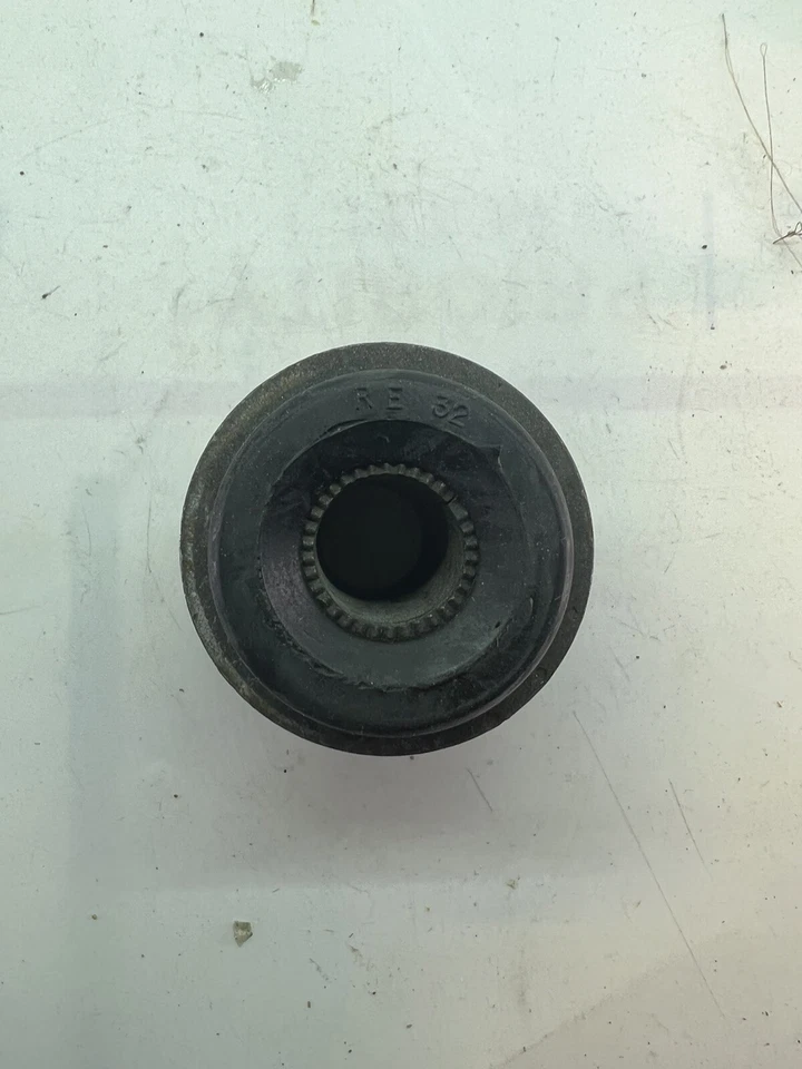 Buje delantero genuino GM 14054636 Foto 2 de 4