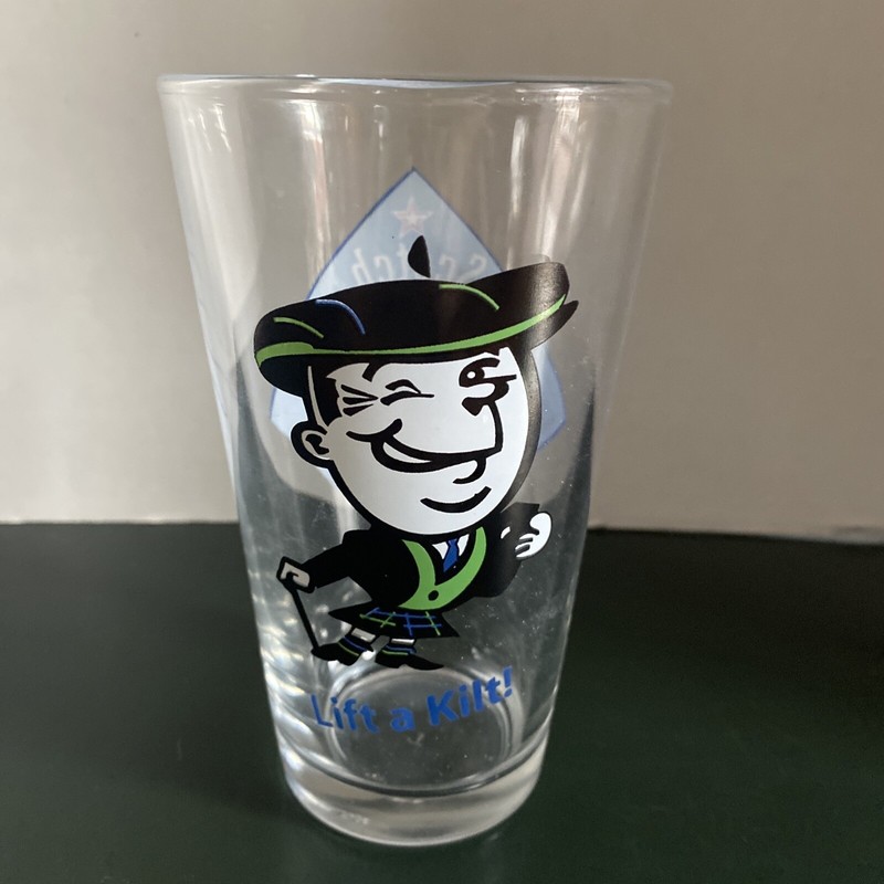 Pike Kilt Lifter Scotch Style Ale Beer Bar Pint Glass Seattle Lift A Kilt Glass