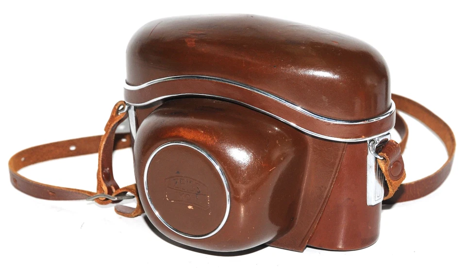 Zeiss Ikon AG Original Leather Camera Case w/Strap (for Zeiss Ikon Contaflex) - Image 2 of 4