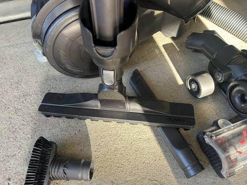 Dyson DC23 Barrel Vacuum Cleaner Plus Power Head And Attachments - Picture 5 of 7