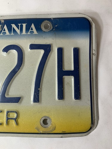 Expired Pennsylvania Dealer License Plate - 2009 Tag - Blue, White, Yellow - Picture 5 of 6