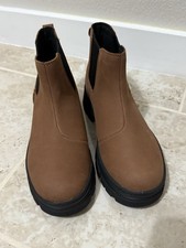 UGG Kids Ashton Chelsea In Chestnut Color Size 36/4 .