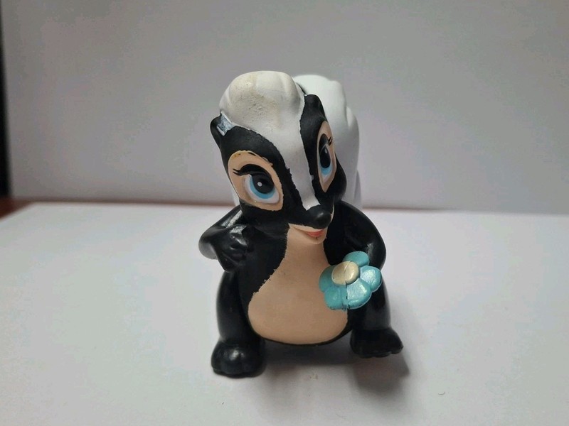 Vintage Disney Bambi Flower the Skunk Figure McDonalds 1988 Happy Meal Toy