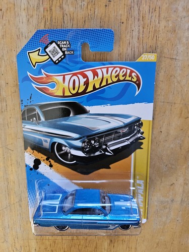 HOT WHEELS HKF40 '61 IMPALA '72 CHEVY RAMP TRUCK 1/64 HOT WHEELS HOT WHEELS HKF40 '61 IMPALA '72 CHEVY RAMP TRUCK 1/64 HOT WHEELS