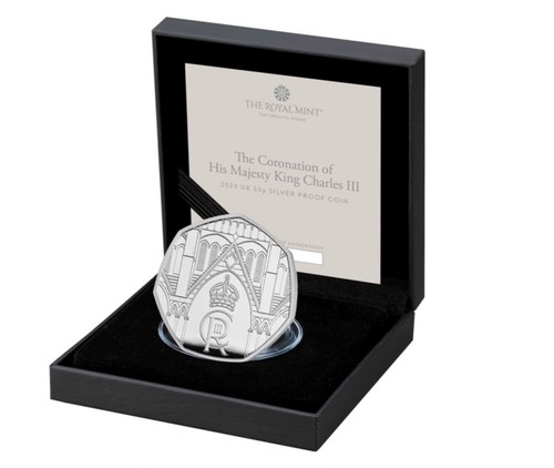 King Charles III Coronation Commemorative Coin 2023 | UK Souvenir Metal Collectible Gift Set - View #3