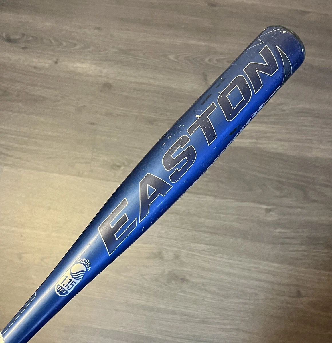 easton-baseball-bat-blue