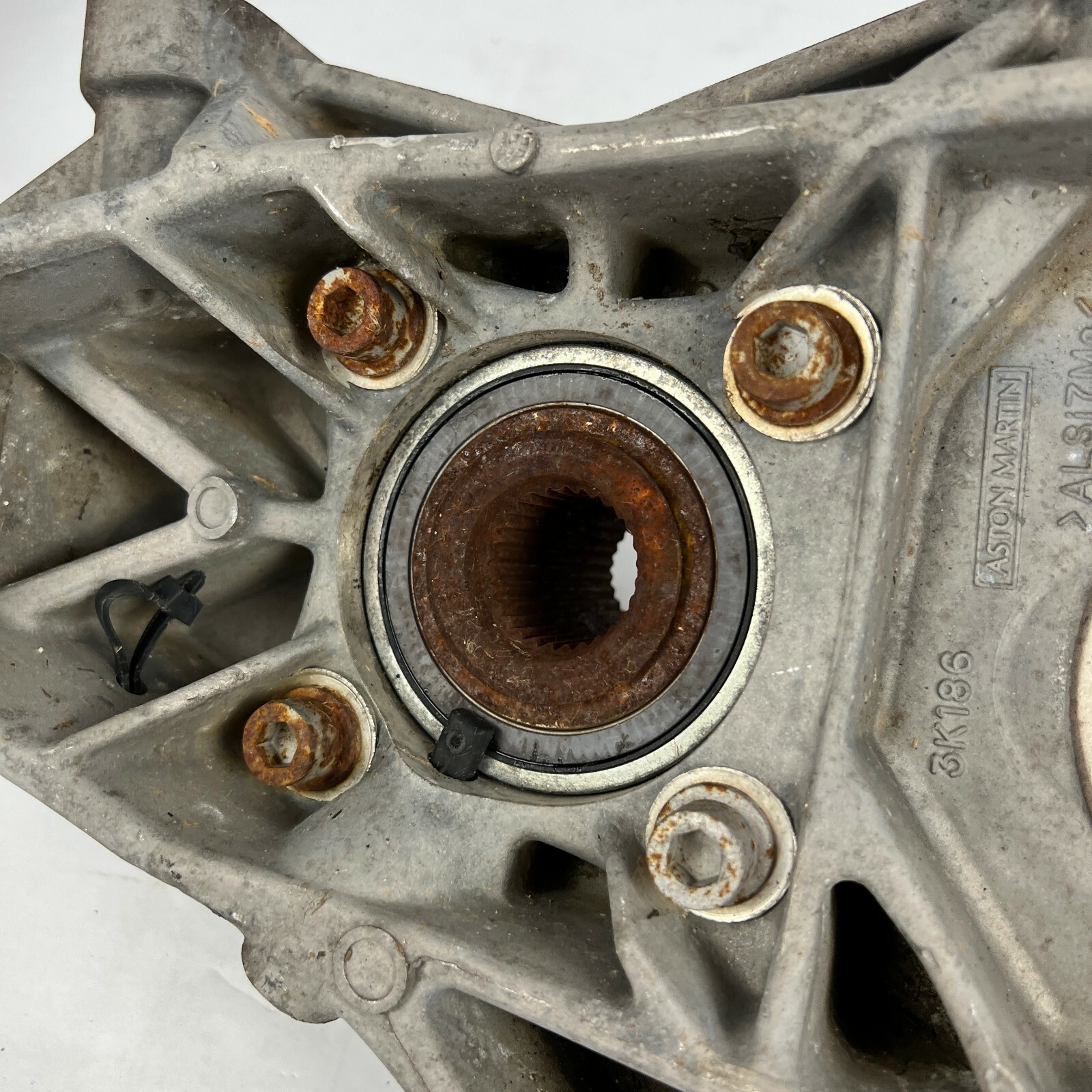 2005 - 2012 Aston Martin DB9 Front Right Knuckle Spindle Wheel Hub 7G43-3K186-AB
